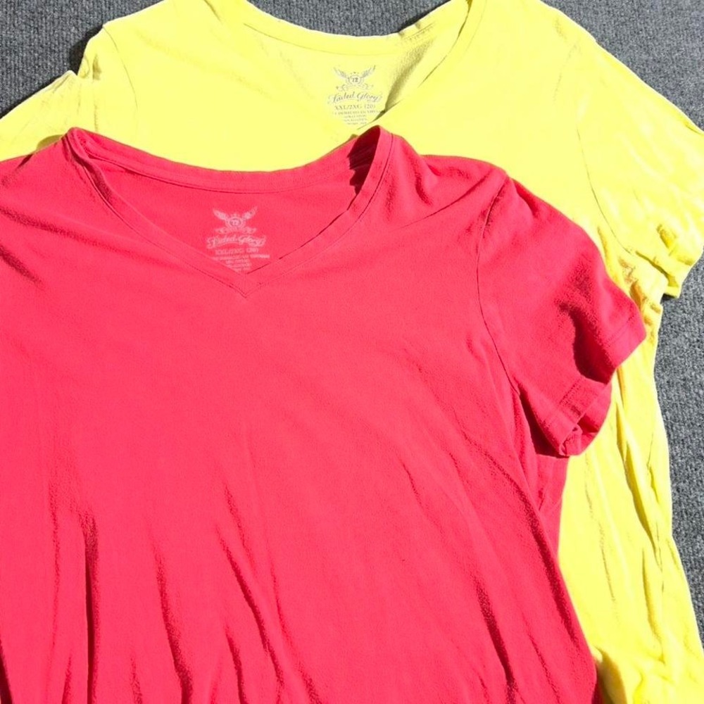 Faded Glory Womens XXL 20 V-Neck T-Shirt Lot‎ 2 Red Yellow Short Sleeve Cotton